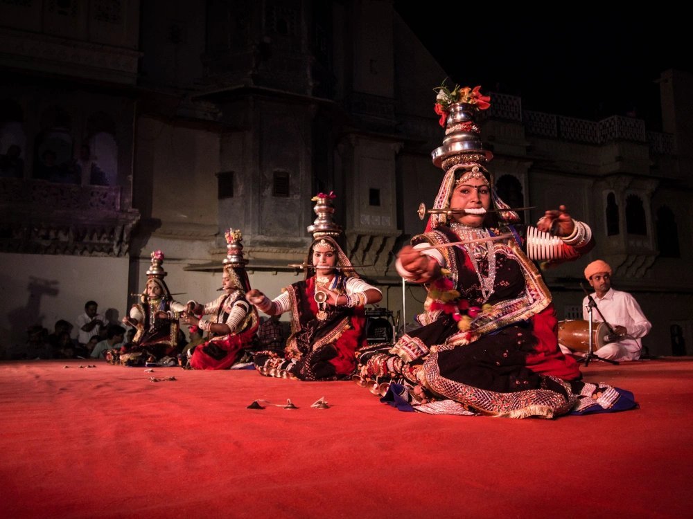 Folk Dances of Rajasthan on a Luxury Tour: A Regal Cultural Odyssey