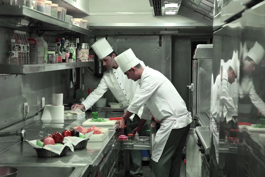 Maharaja Express Cuisine & Dining: A Regal Journey Through India’s Flavours